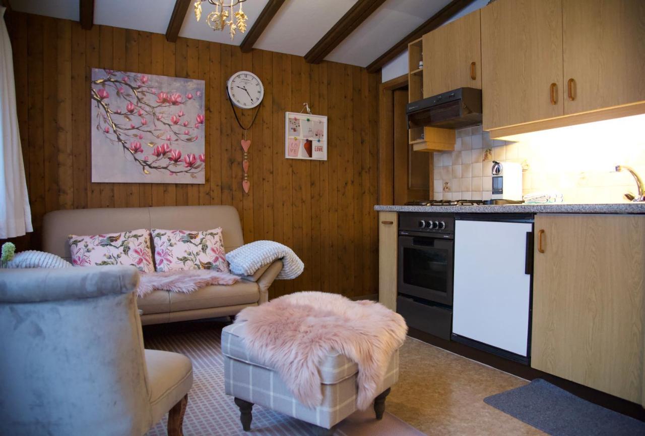 فيلا Spellbound A Romantic Hideaway For Adults Aged 18-35 لوتربرونن المظهر الخارجي الصورة